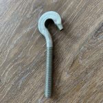 Hook bolt with machine thread